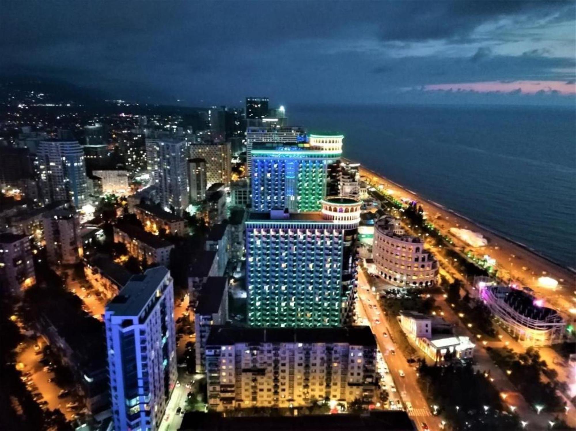Orbi City Batumi Bagian luar foto